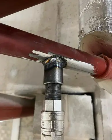 Hot Tapping Contractors installing valves