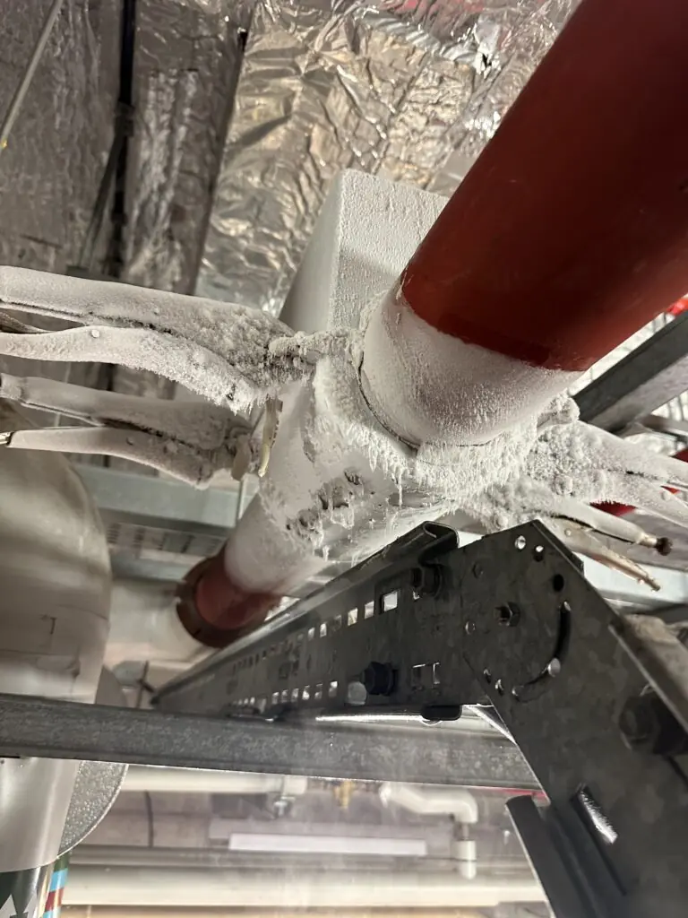 Valve Replacement with Liquid Nitrogen Pipe Freezing