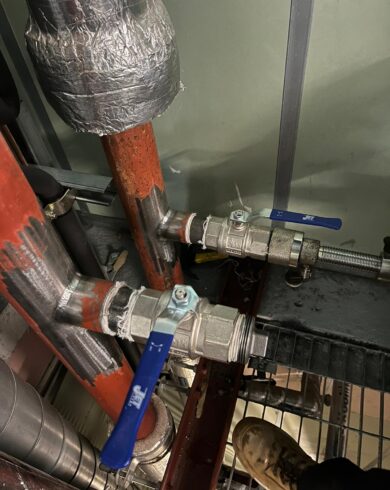 Hot Tapping Contractors Kent - installing long handled valves