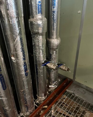 Hot Tapping Contractors London - installing long handled valves