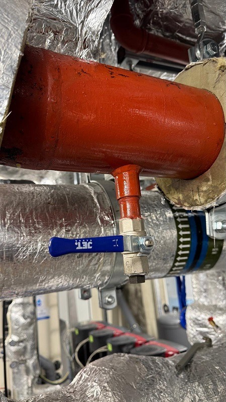 Live pipeline hot tapping in London